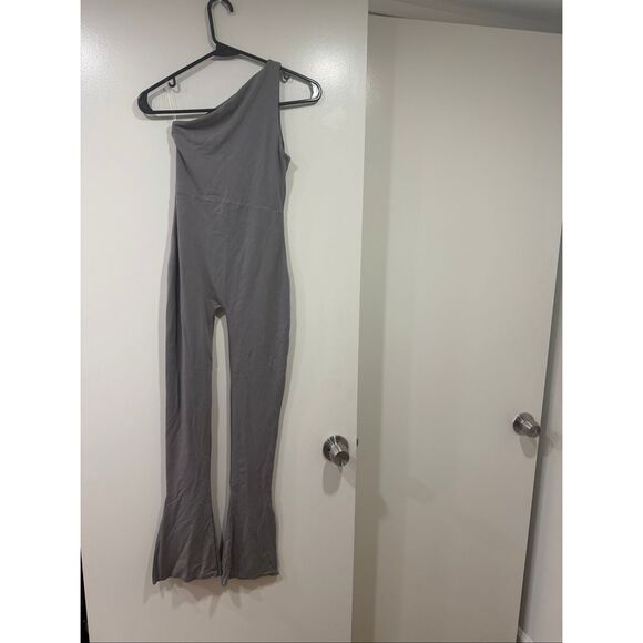 Oh Polly gray jumpsuit size 2 - Picture 3 of 3